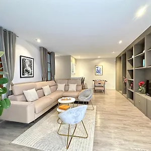 Saint Germain Des Prés - Deluxe Parisian Loft - 5492 París
