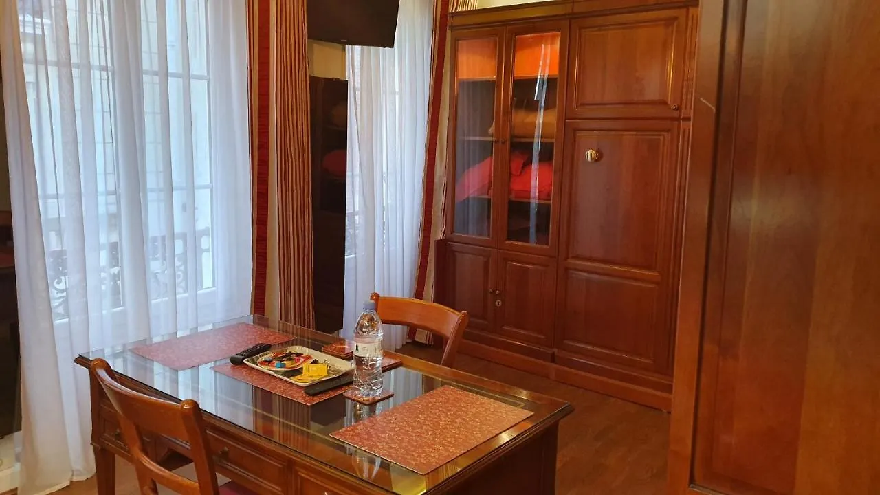 Bernardo 42 Galande Apartment Paris