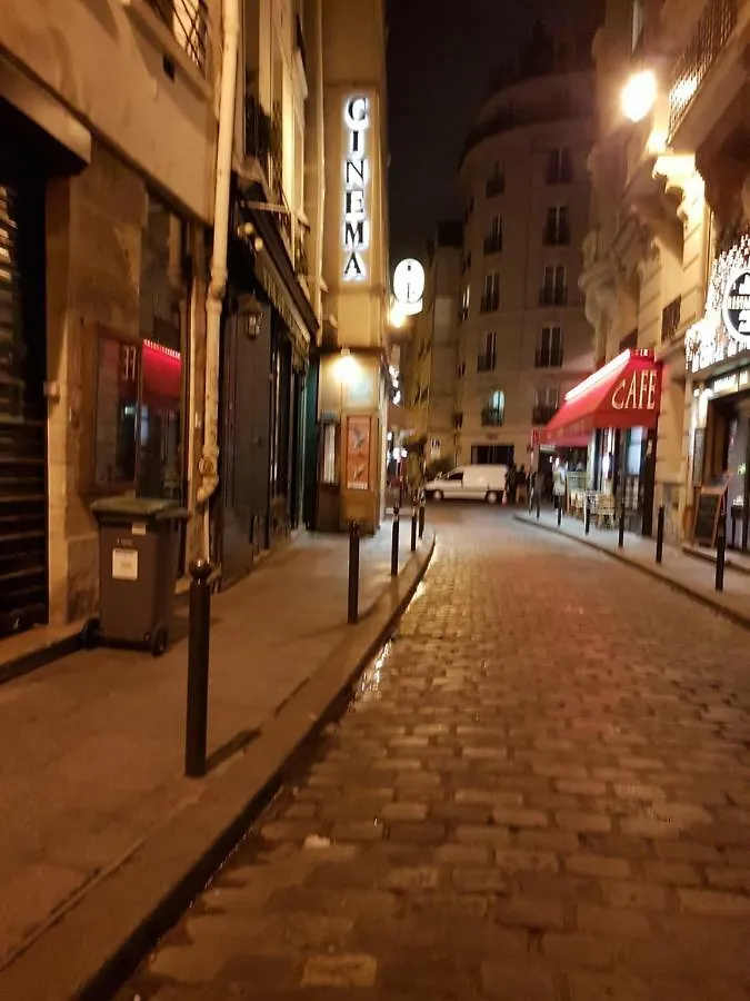 Bernardo 42 Galande Apartment Paris